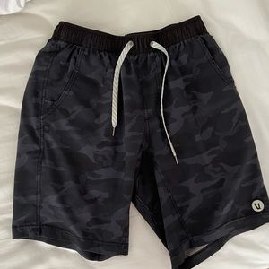 Vuori Men’s Shorts S